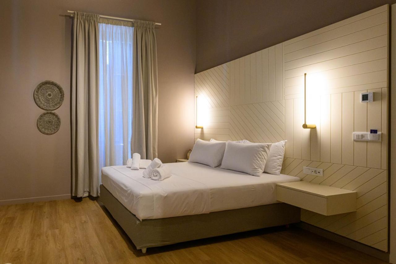 Blueblood - The Rooms Kalamata Exterior photo