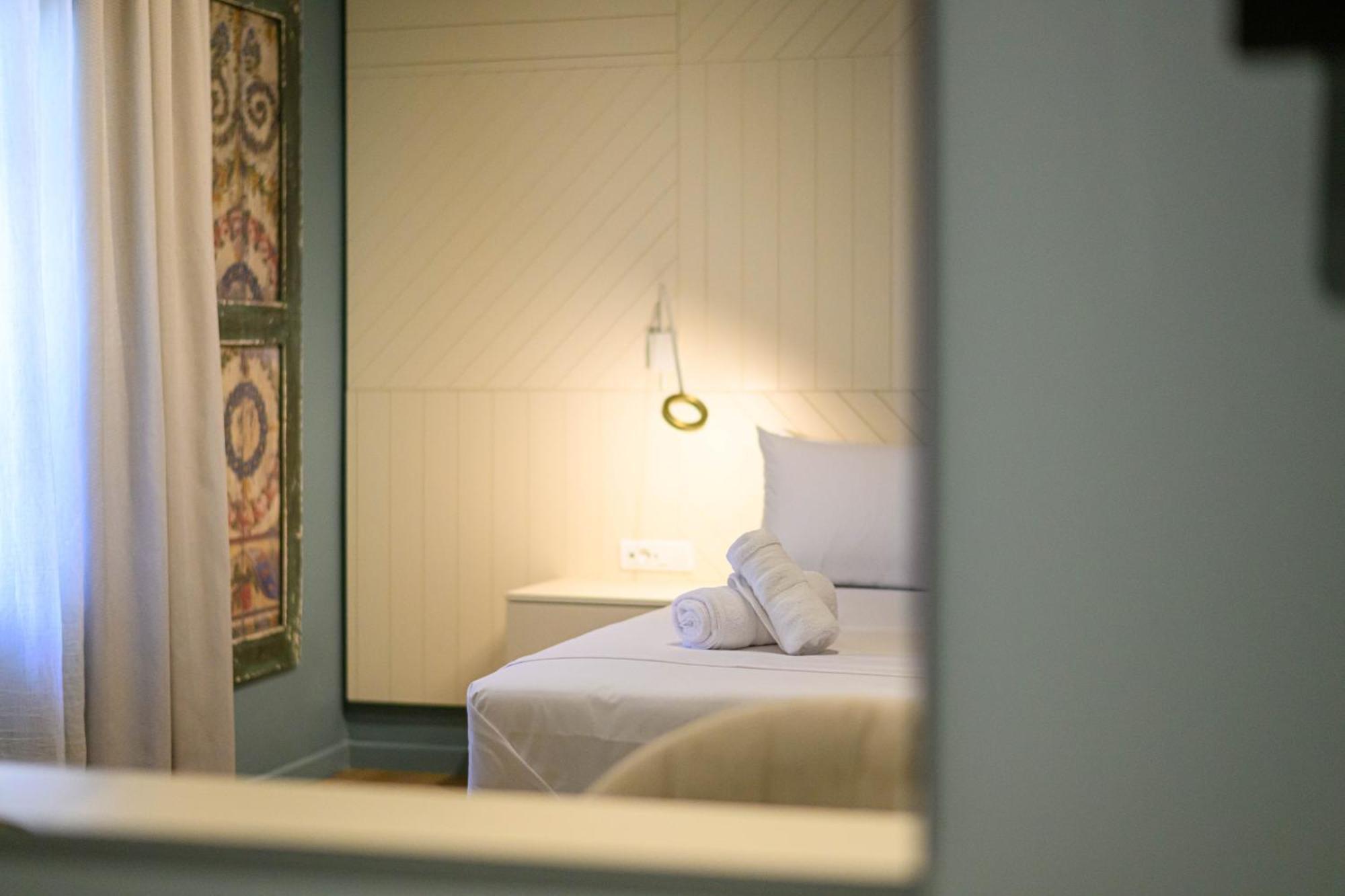 Blueblood - The Rooms Kalamata Exterior photo