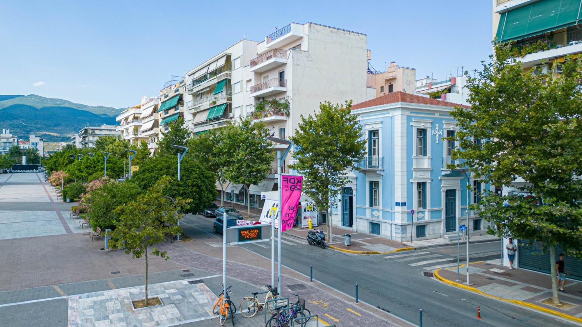 Blueblood - The Rooms Kalamata Exterior photo